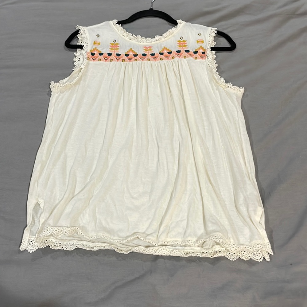 Cute colorful white top